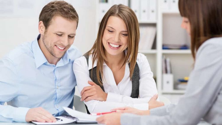 choosing-the-right-prenup-attorney